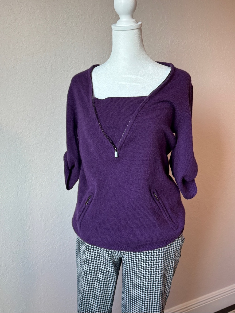 BCBGMAXAZRIA 100% Cashmere Purple Zip Neck Sweater Rolled Sleeve Size S